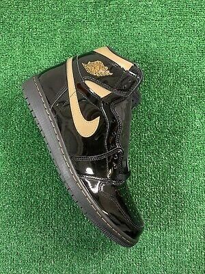 shopping time נעליים  Nike Air Jordan 1 Retro High OG ‘Black Metallic Gold’ Size 12 555088-032